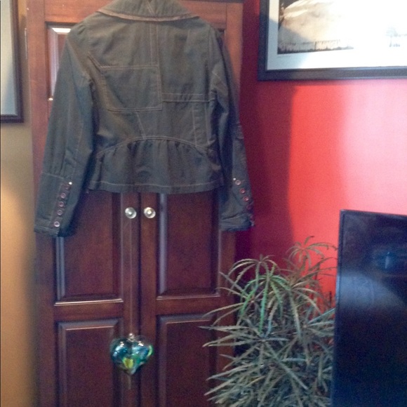 Jacket - Picture 2 of 3